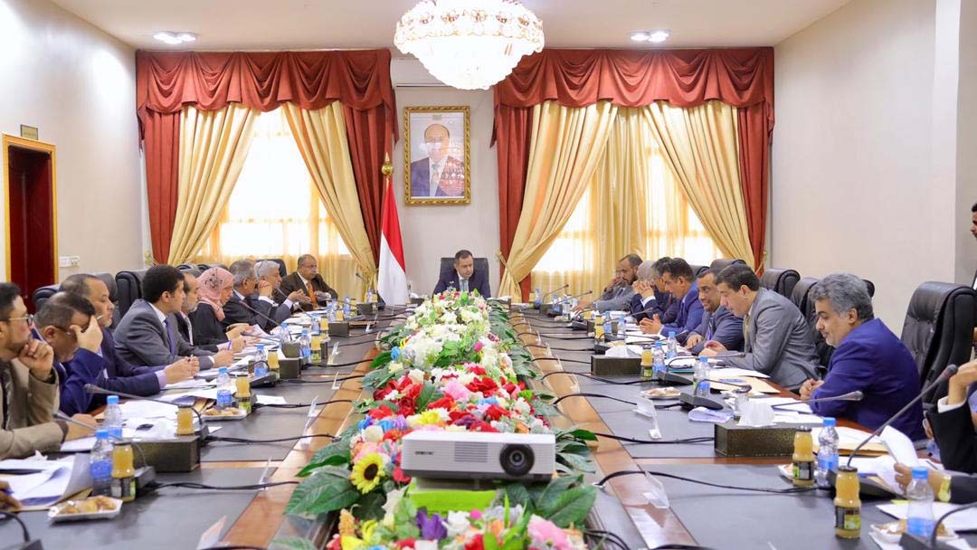 اجتماع مجلس الوزراء برئاسة رئيس الوزراء الدكتور معين عبدالملك-4