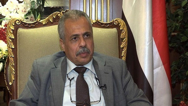 وزير الصناعة والتجارة محمد الميتمي