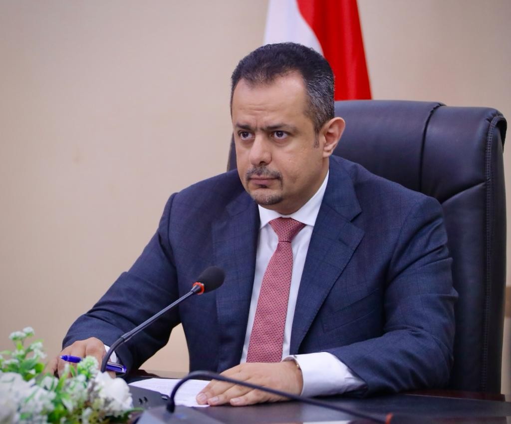رئيس الوزراء خلال اجتماع عبر الاتصال المرئي