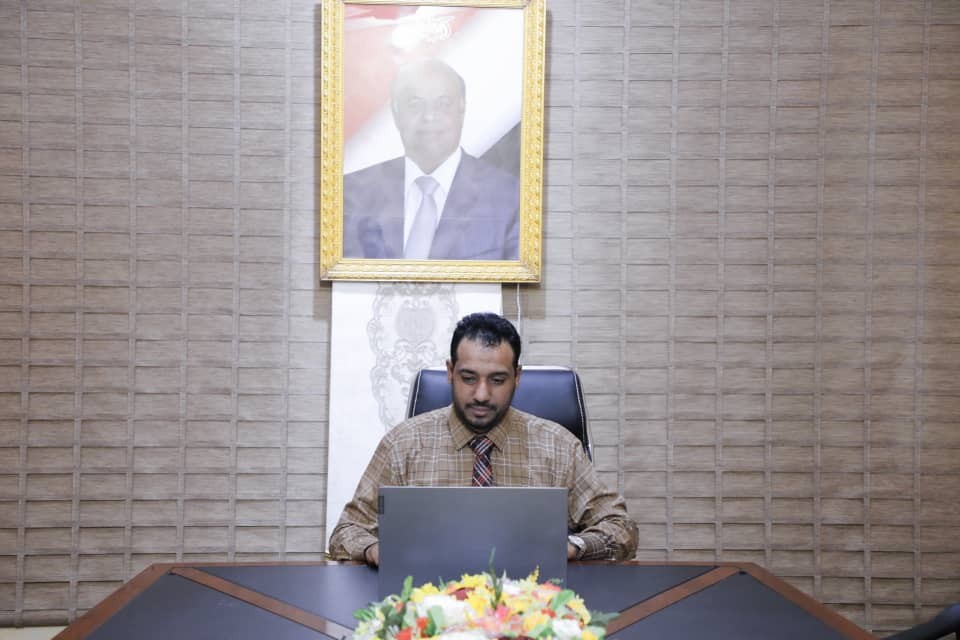 وزير التربية والتعليم خلال اللقاء