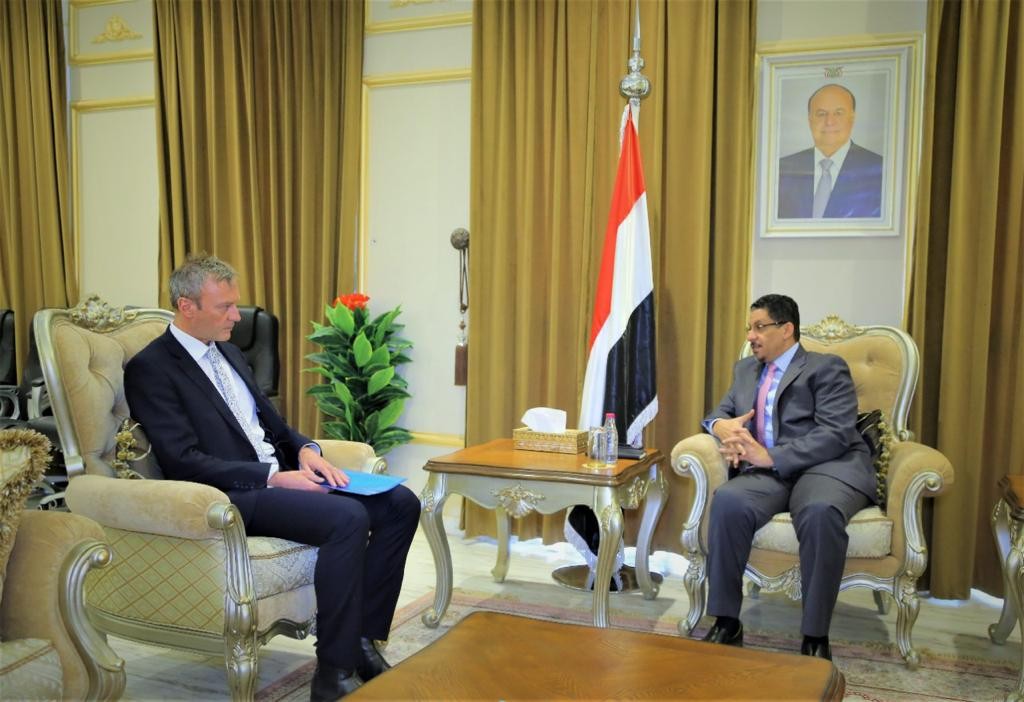 وزير الخارجية مع سفير نيوزلندا
