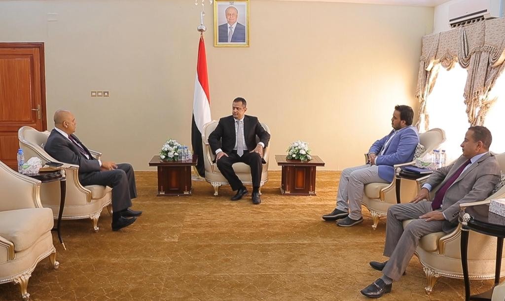 رئيس الوزراء خلال اللقاء