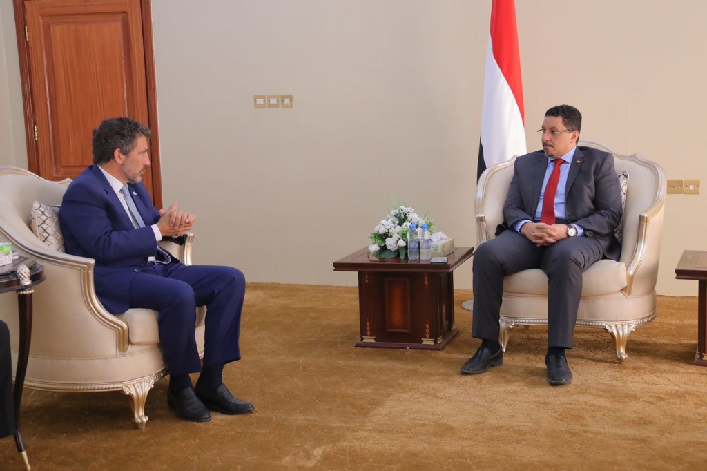 بن مبارك خلال اللقاء