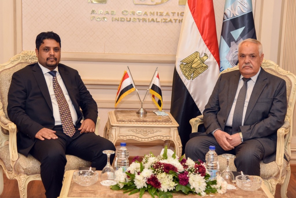 وزير الكهرباء والطاقة خلال اللقاء