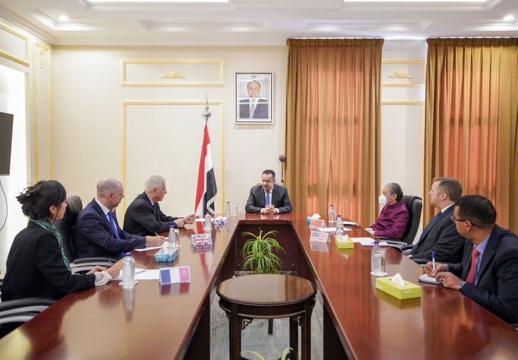 رئيس الوزراء خلال اللقاء