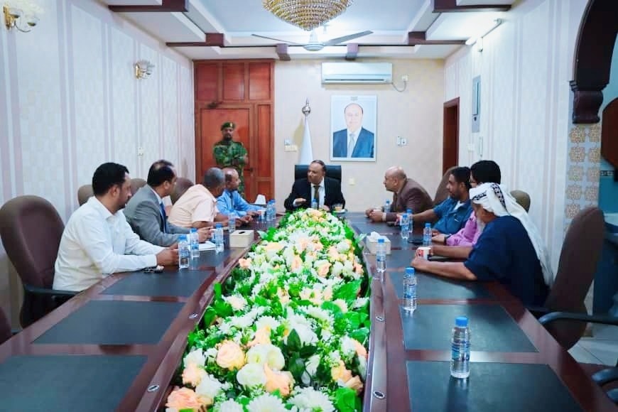 وزير النقل خلال اللقاء