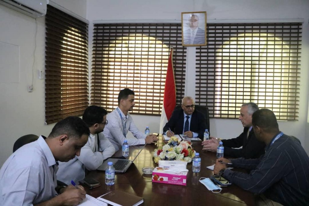 وزير المياه والبيئة خلال اللقاء