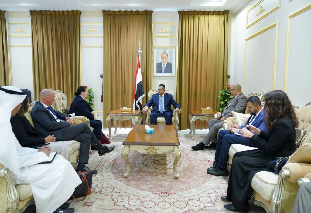 رئيس الوزراء خلال اللقاء