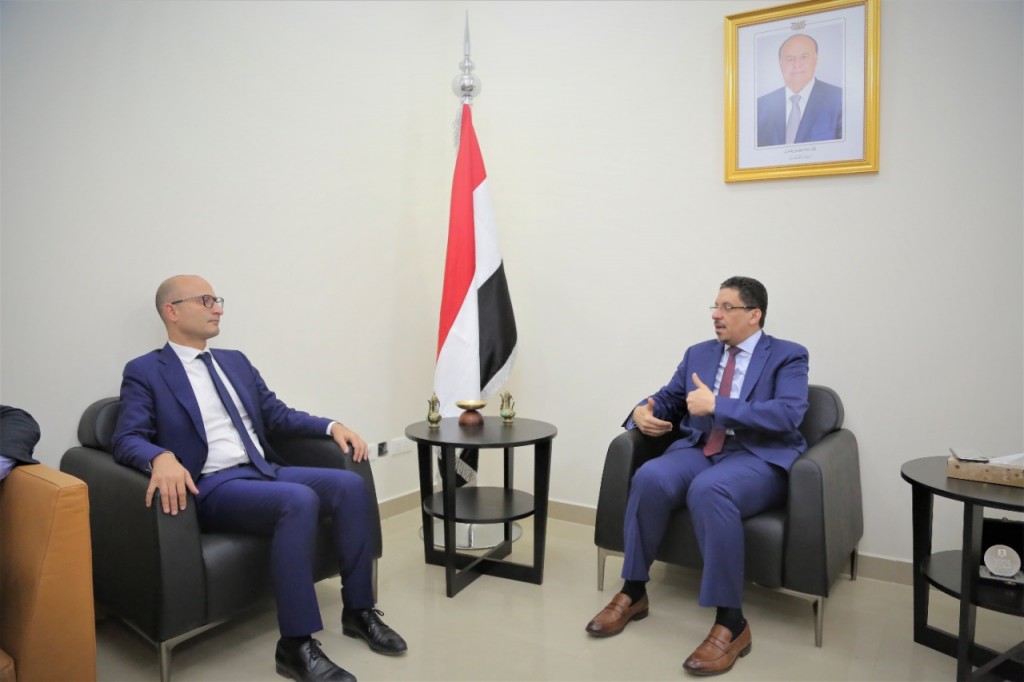 وزير الخارجية خلال اللقاء