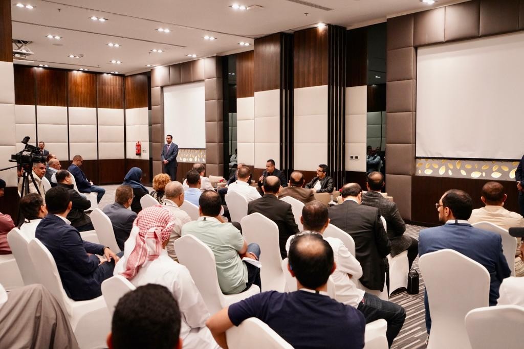 رئيس الوزراء خلال جلسات اللقاء