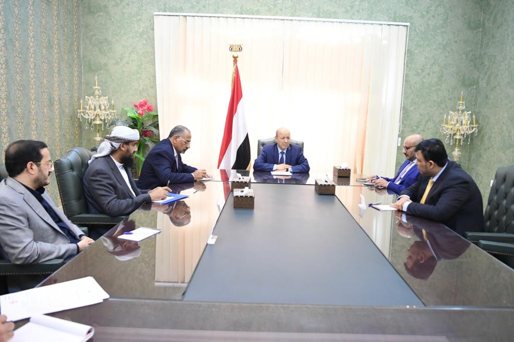 مجلس القيادة الرئاسي برئاسة فخامة الرئيس خلال الاجتماع