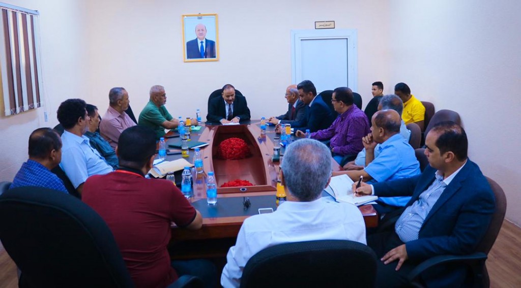 وزير النقل خلال الاجتماع