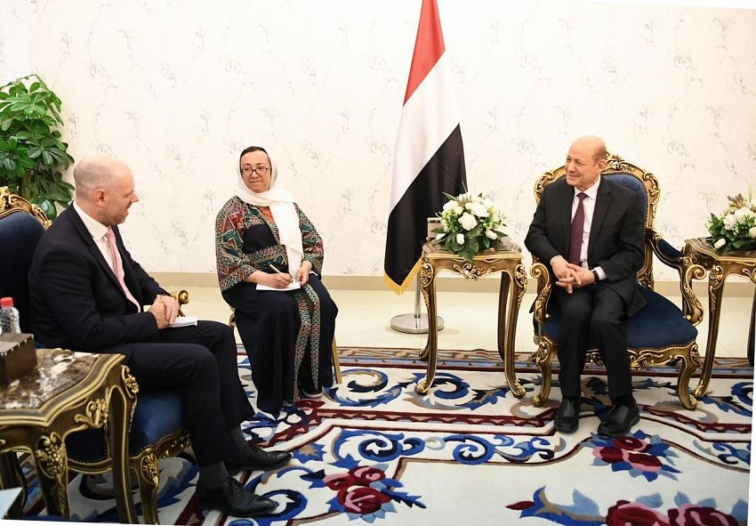 رئيس مجلس القيادة الرئاسي خلال اللقاء