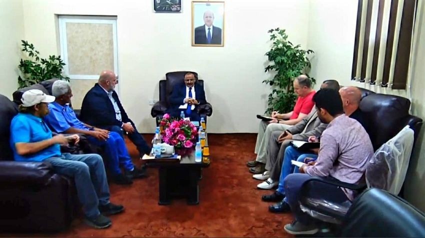 وزير النقل خلال اللقاء