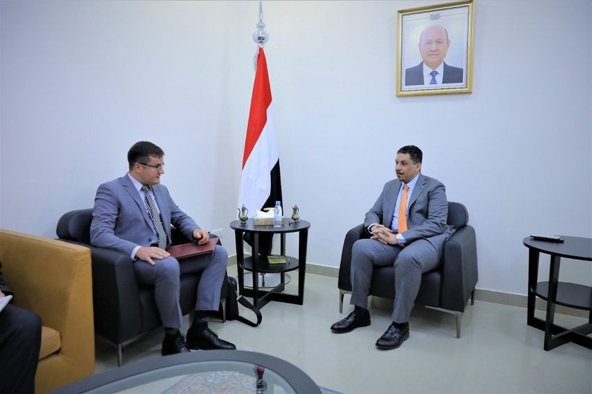 وزير الخارجية خلال اللقاء