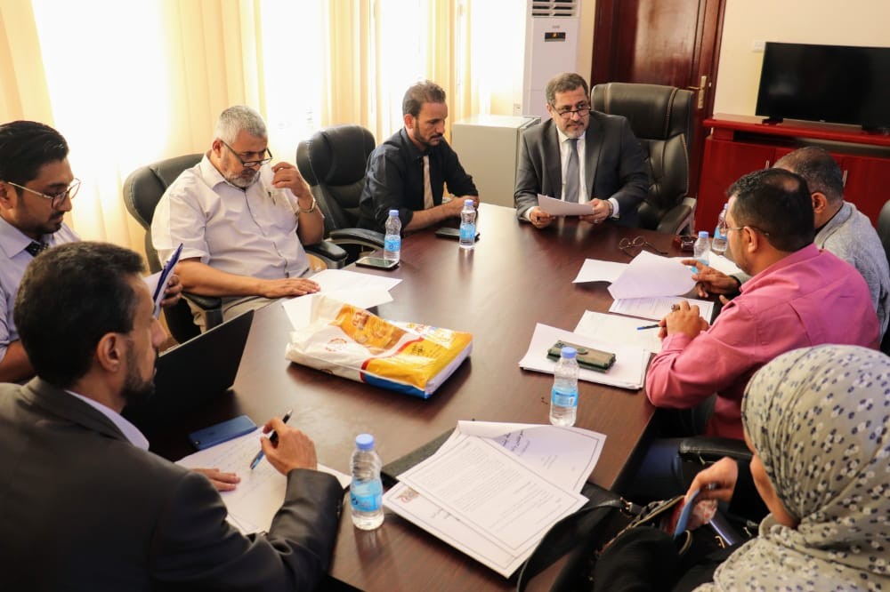 اجتماع بعدن يناقش مستوى الانضباط الوظيفي في قطاعات وزارة العدل