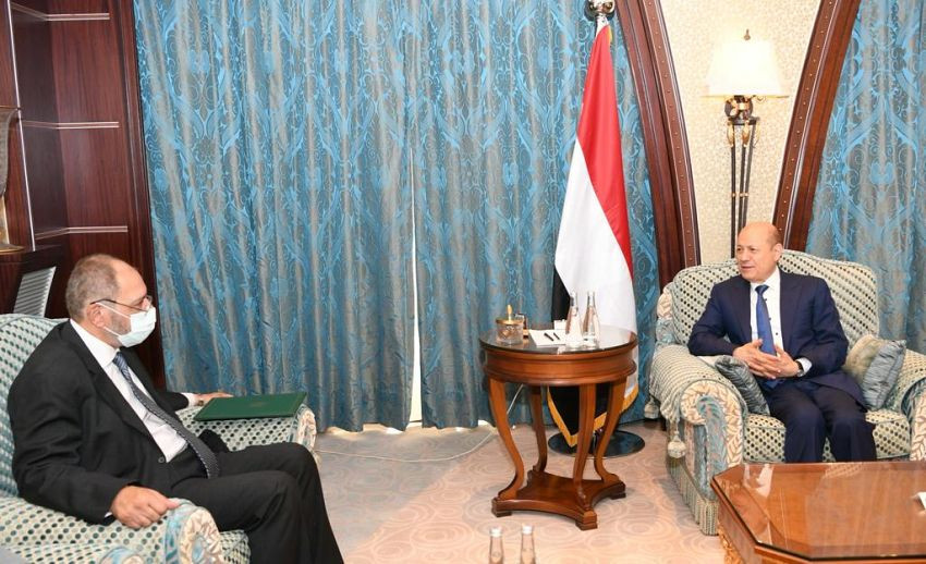 رئيس مجلس القيادة الرئاسي خلال اللقاء