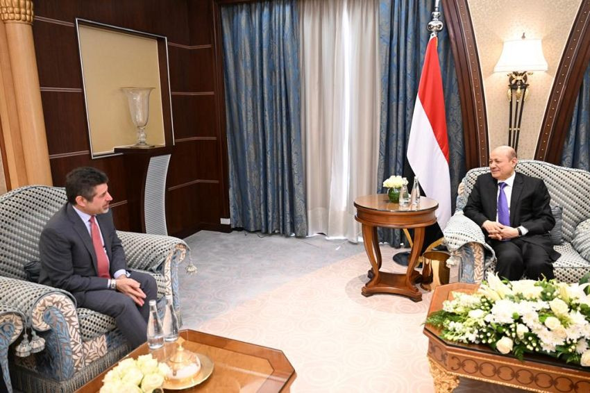 رئيس مجلس القيادة الرئاسي خلال اللقاء