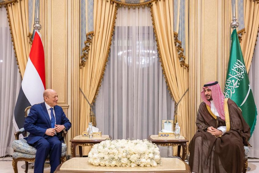 رئيس مجلس القيادة الرئاسي خلال اللقاء