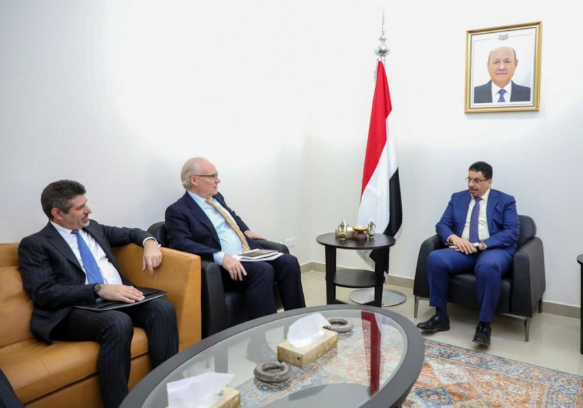 وزير الخارجية خلال اللقاء