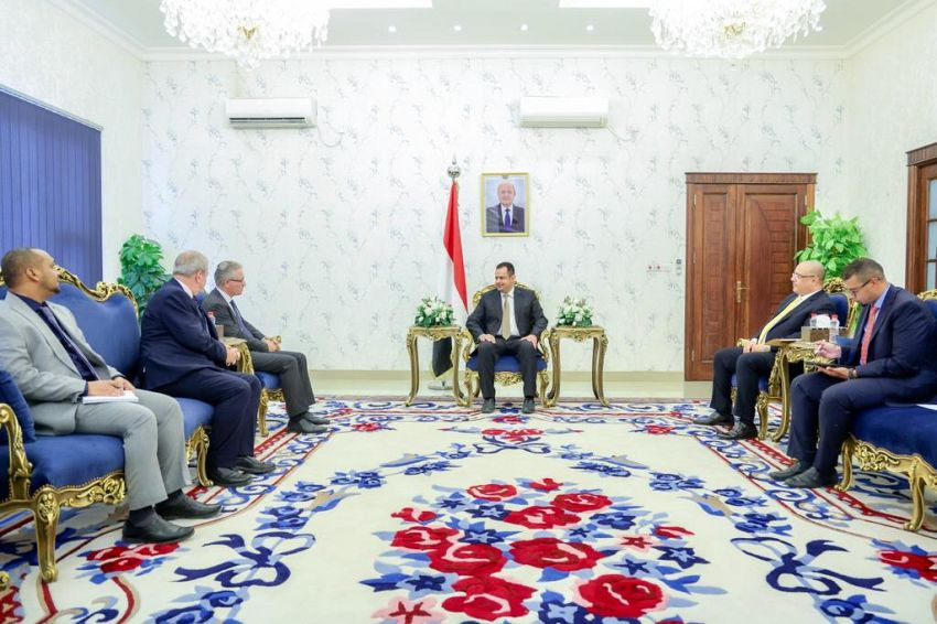 رئيس الوزراء خلال اللقاء