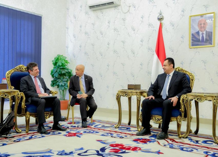 رئيس الوزراء خلال اللقاء