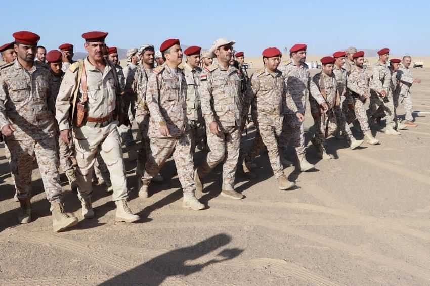 رئيس هيئة الأركان خلال زيارته التفقدية