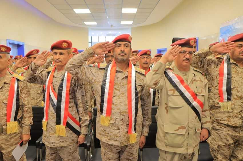 رئيس هيئة الأركان خلال زيارته التفقدية