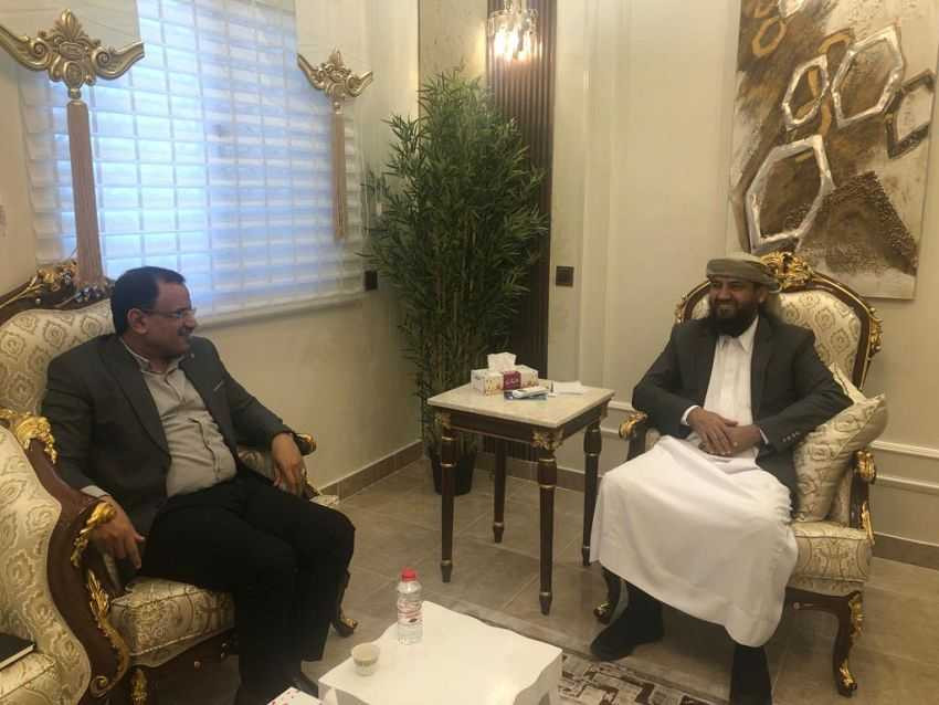 عضو مجلس القيادة الرئاسي المحرمي خلال اللقاء