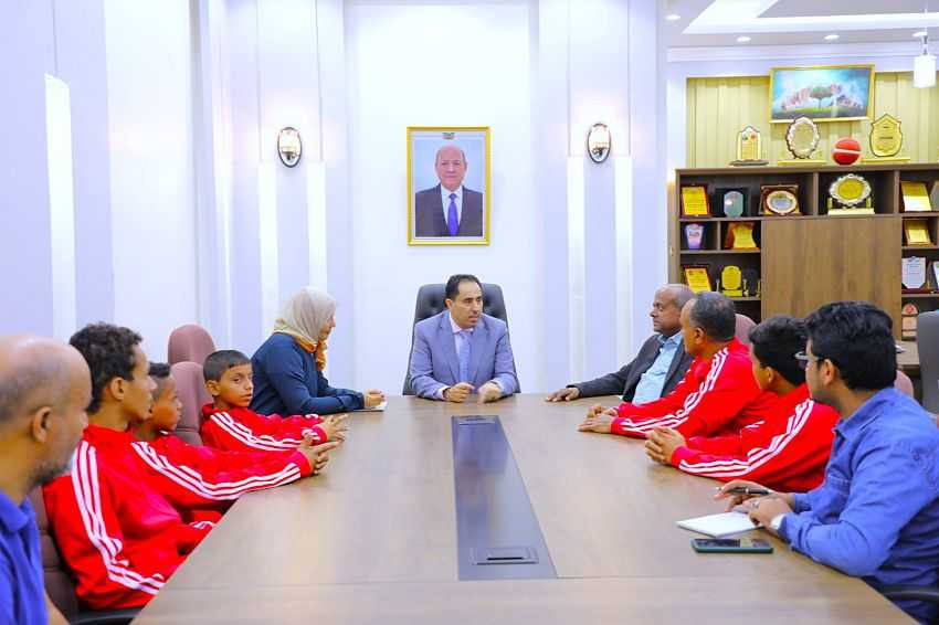 وزير الشباب والرياضة خلال اللقاء