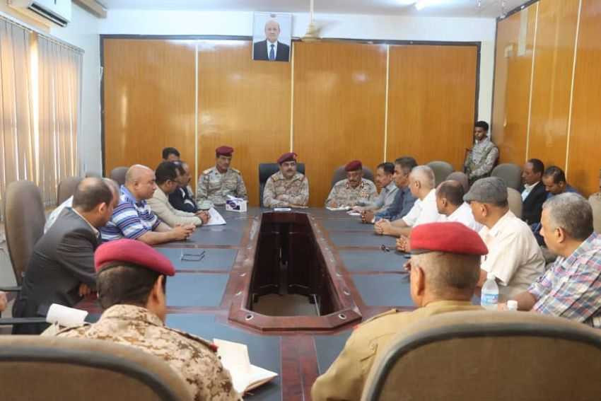 وزير الدفاع خلال اللقاء