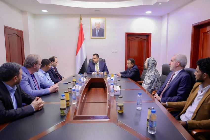 رئيس الوزراء خلال اللقاء