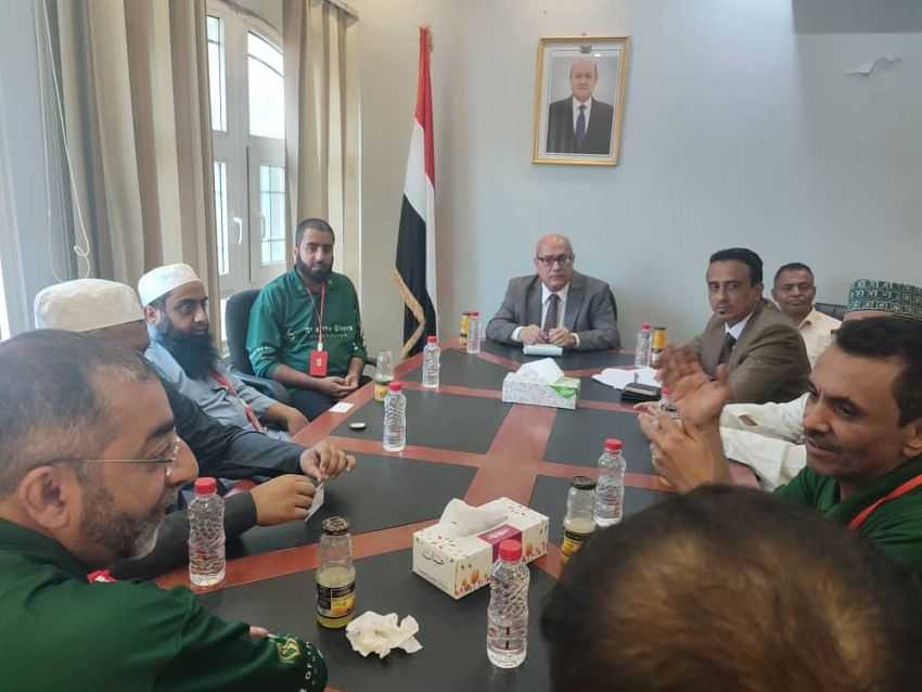 وزير الإدارة المحلية خلال اللقاء