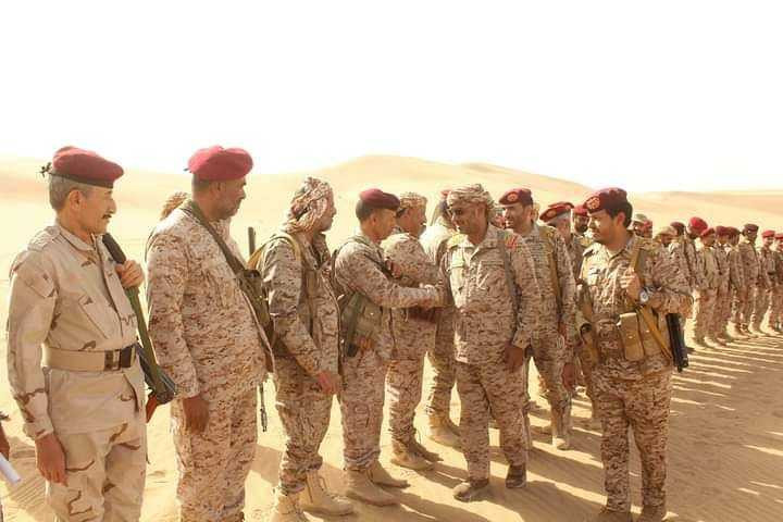 رئيس هيئة الأركان خلال زيارته التفقدية