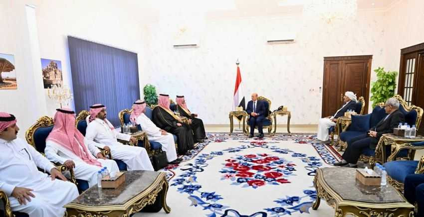 رئيس مجلس القيادة الرئاسي خلال اللقاء