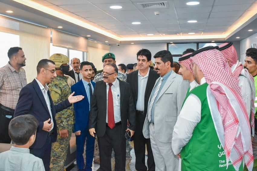 وزير النقل خلال الزيارة التفقدية