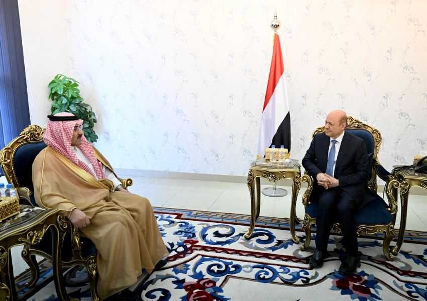رئيس مجلس القيادة الرئاسي خلال اللقاء