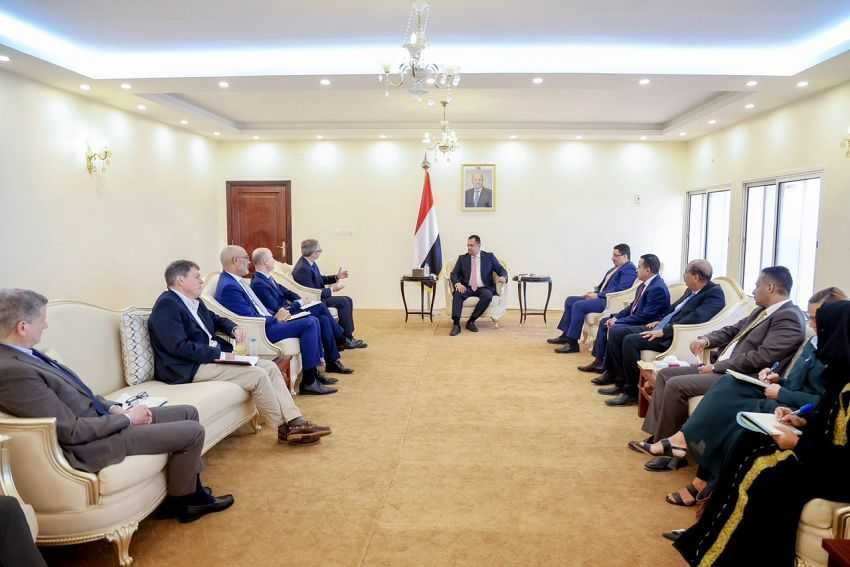 رئيس الوزراء خلال اللقاء