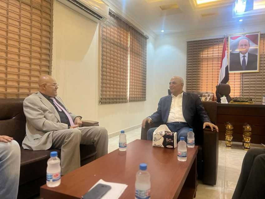 وزير المياه والبيئة خلال اللقاء