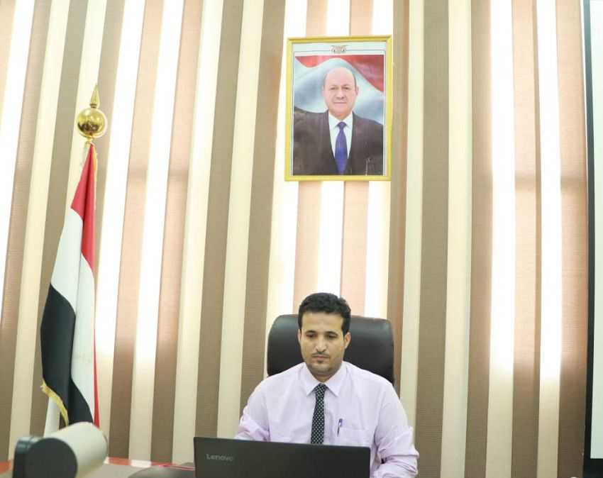 نائب مدير عام الدراسات والبحوث خلال المشاركة