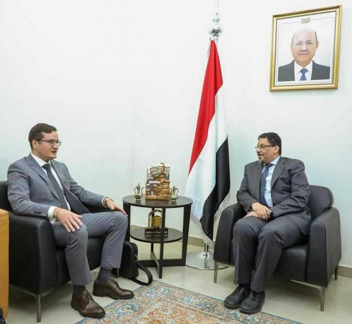 وزير الخارجية خلال اللقاء