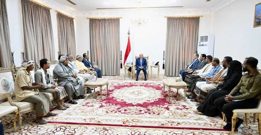 رئيس مجلس القيادة الرئاسي خلال اللقاء