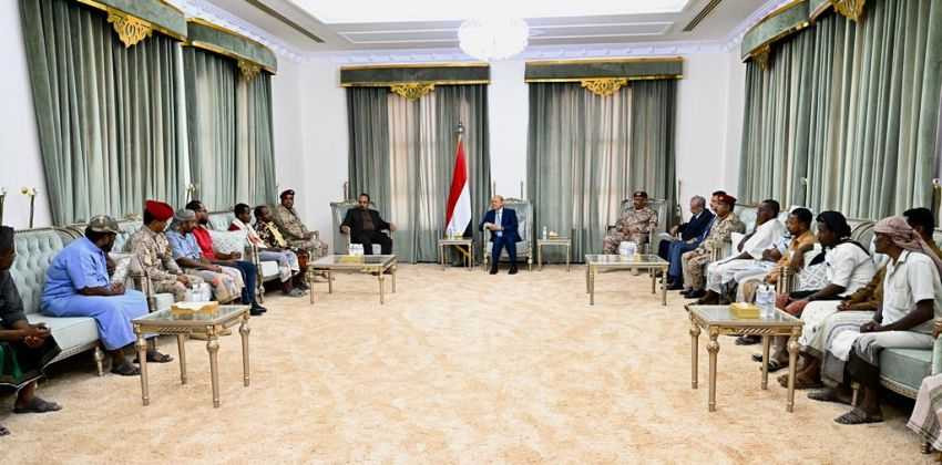 رئيس مجلس القيادة الرئاسي خلال اللقاء