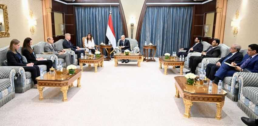 جانب من استقبال رئيس مجلس القيادة الرئاسي المبعوث الأممي إلى اليمن