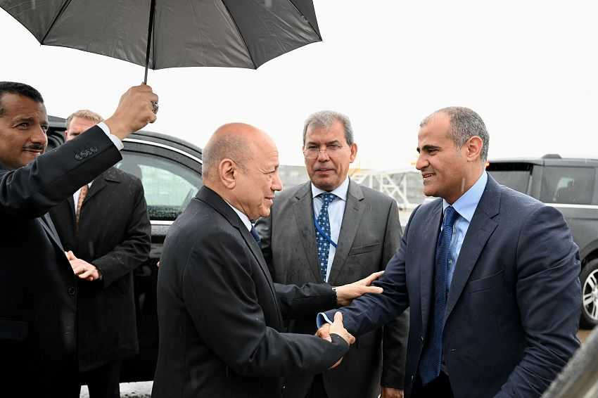 رئيس مجلس القيادة الرئاسي لحظة المغادرة