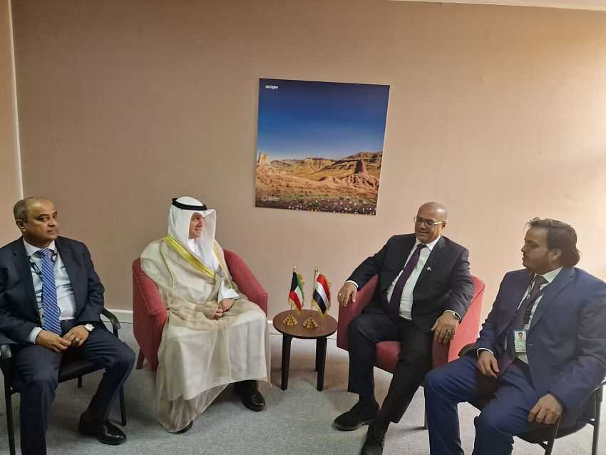 لقاء وزراء التخطيط والمالية والكهرباء بوزير المالية الكويتي