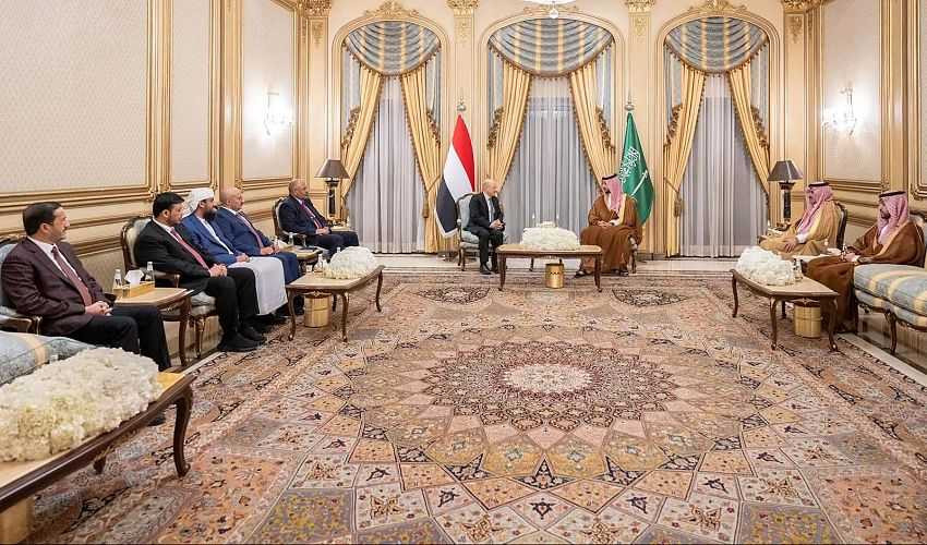 لقاء رئيس وأعضاء مجلس القيادة الرئاسي بوزير الدفاع السعودي