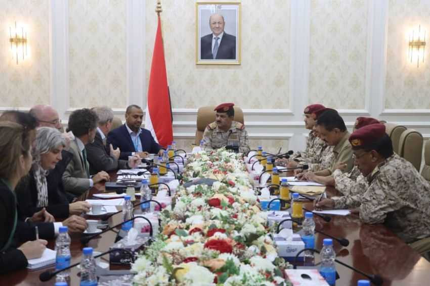لقاء وزير الدفاع وفدا أمميا برئاسة الممثلة الخاصة للأمين العام للأمم المتحدة