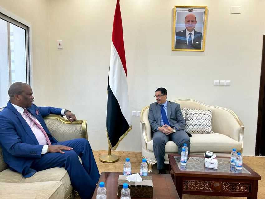 لقاء وزير الخارجية بسفير جنوب أفريقيا