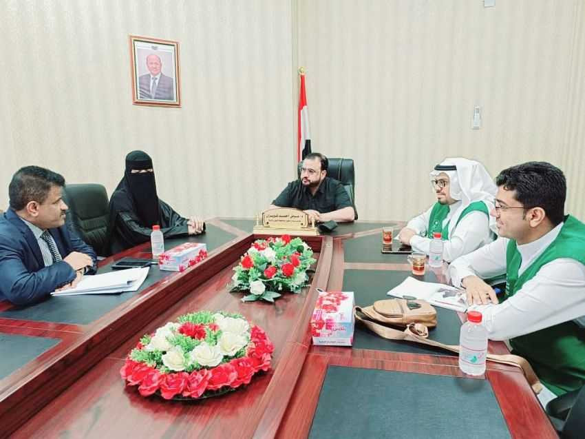 لقاء وزير الأشغال مع مدير البرنامج السعودي لتنمية وإعمار اليمن